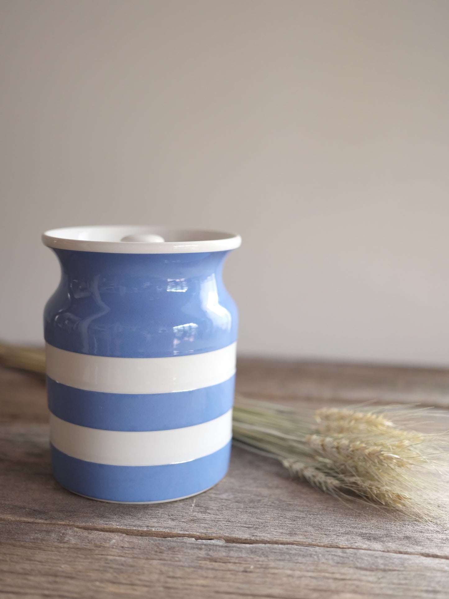 T.G. Green Storage Jar “Cornishware” – Large (c.1930s–40s)