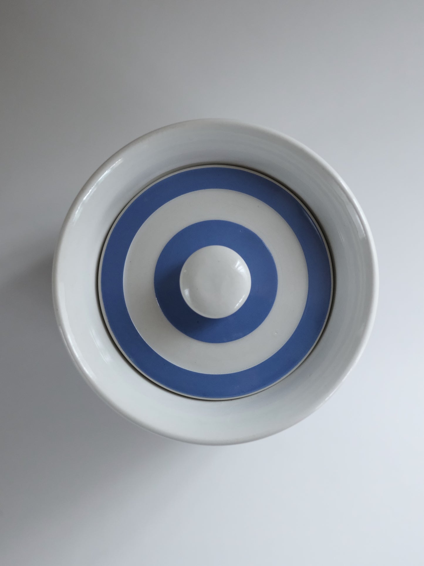 T.G. Green Storage Jar “Cornishware” – Large (c.1930s–40s)