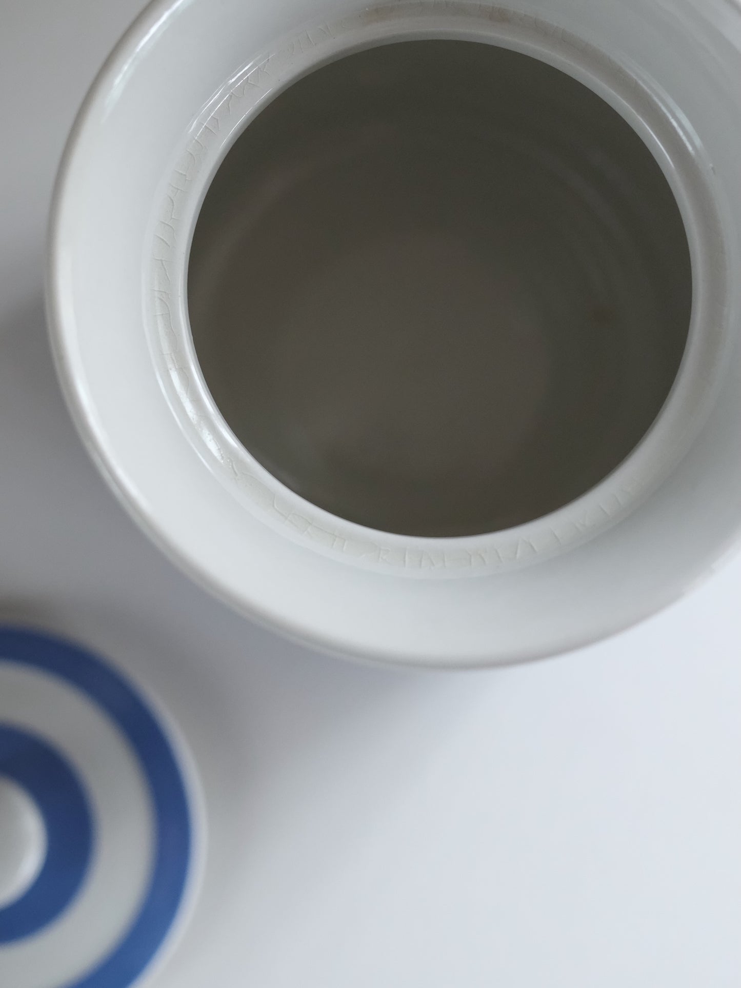 T.G. Green Storage Jar “Cornishware” – Large (c.1930s–40s)