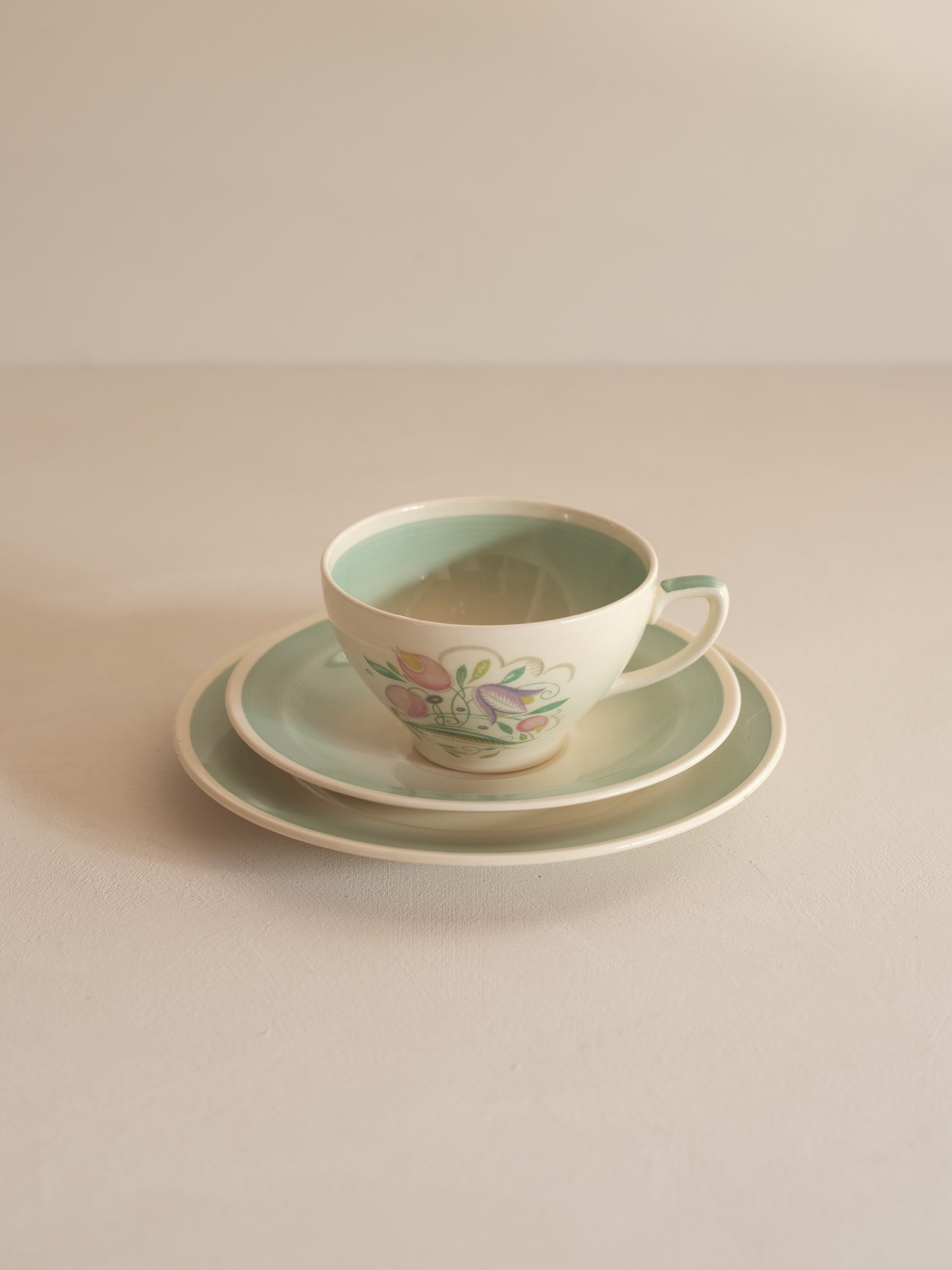 Susie Cooper Trio “Dresden Spray” – Green, Crown Works Burslem (c.1935–40)