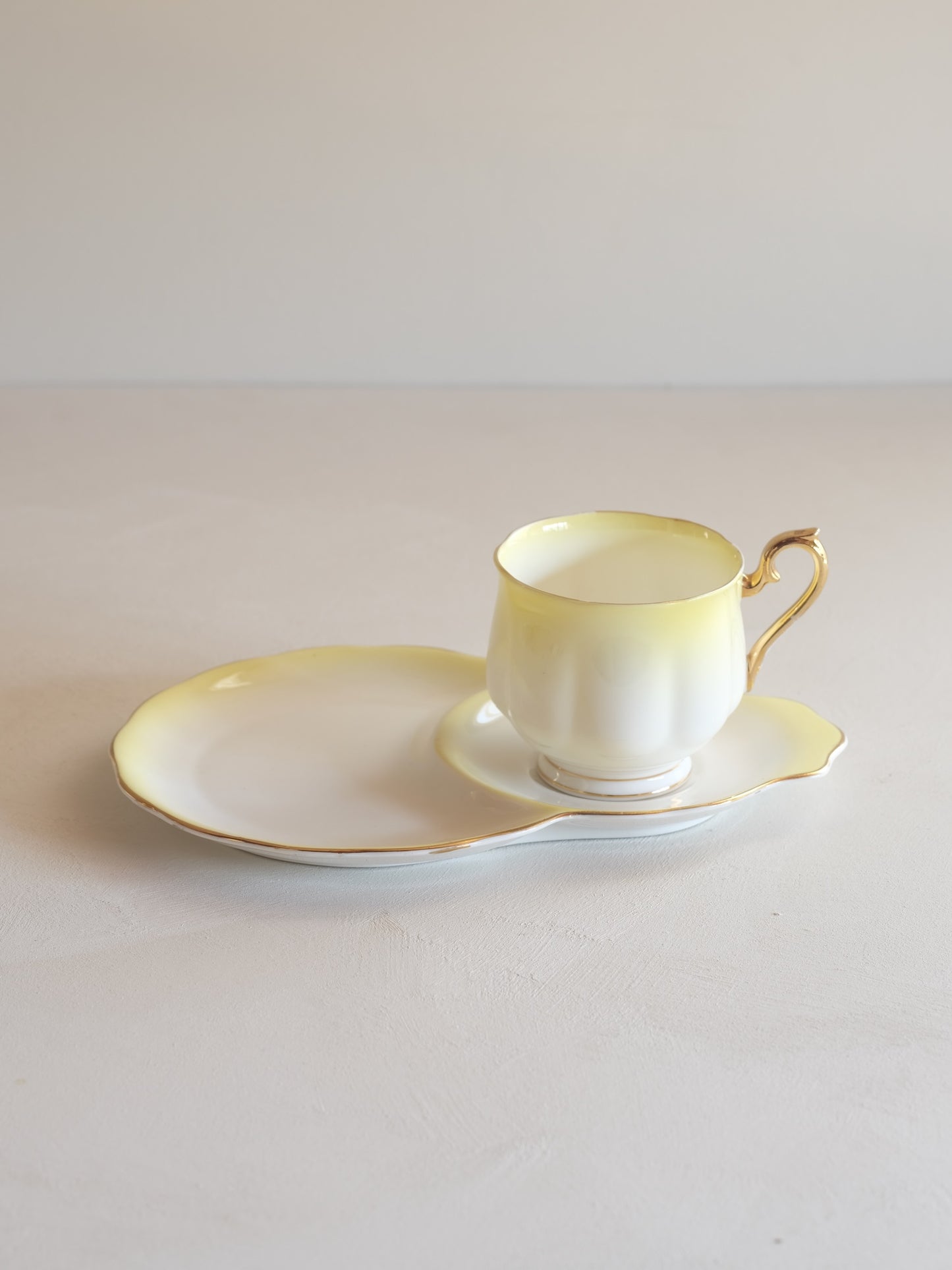 Royal Albert Tennis Set “Rainbow”- Yellow